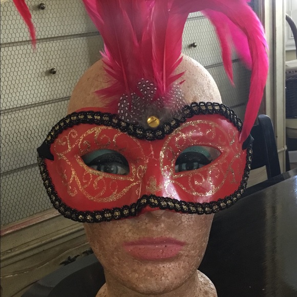 New Orleans Mardi Gras Masks - Picture 3 of 6